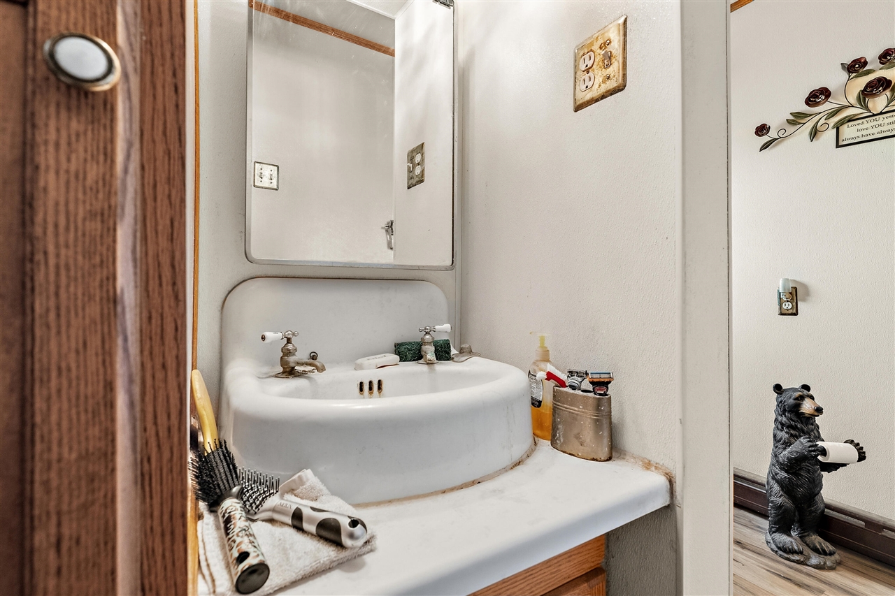 35553 M 43, Paw Paw, MI, 49079-8455