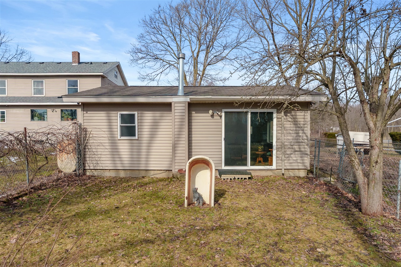 35553 M 43, Paw Paw, MI, 49079-8455