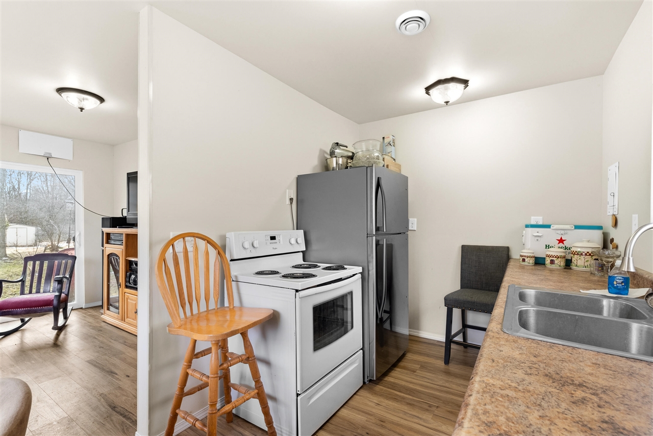 35553 M 43, Paw Paw, MI, 49079-8455