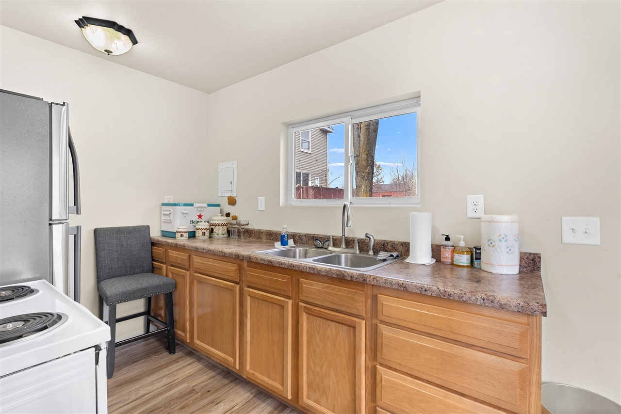 35553 M 43, Paw Paw, MI, 49079-8455