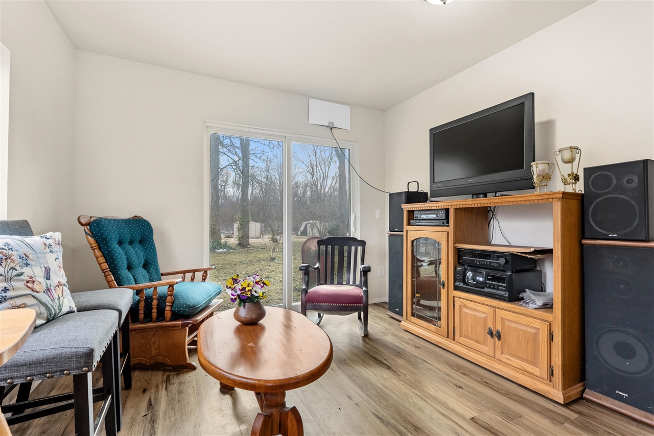 35553 M 43, Paw Paw, MI, 49079-8455