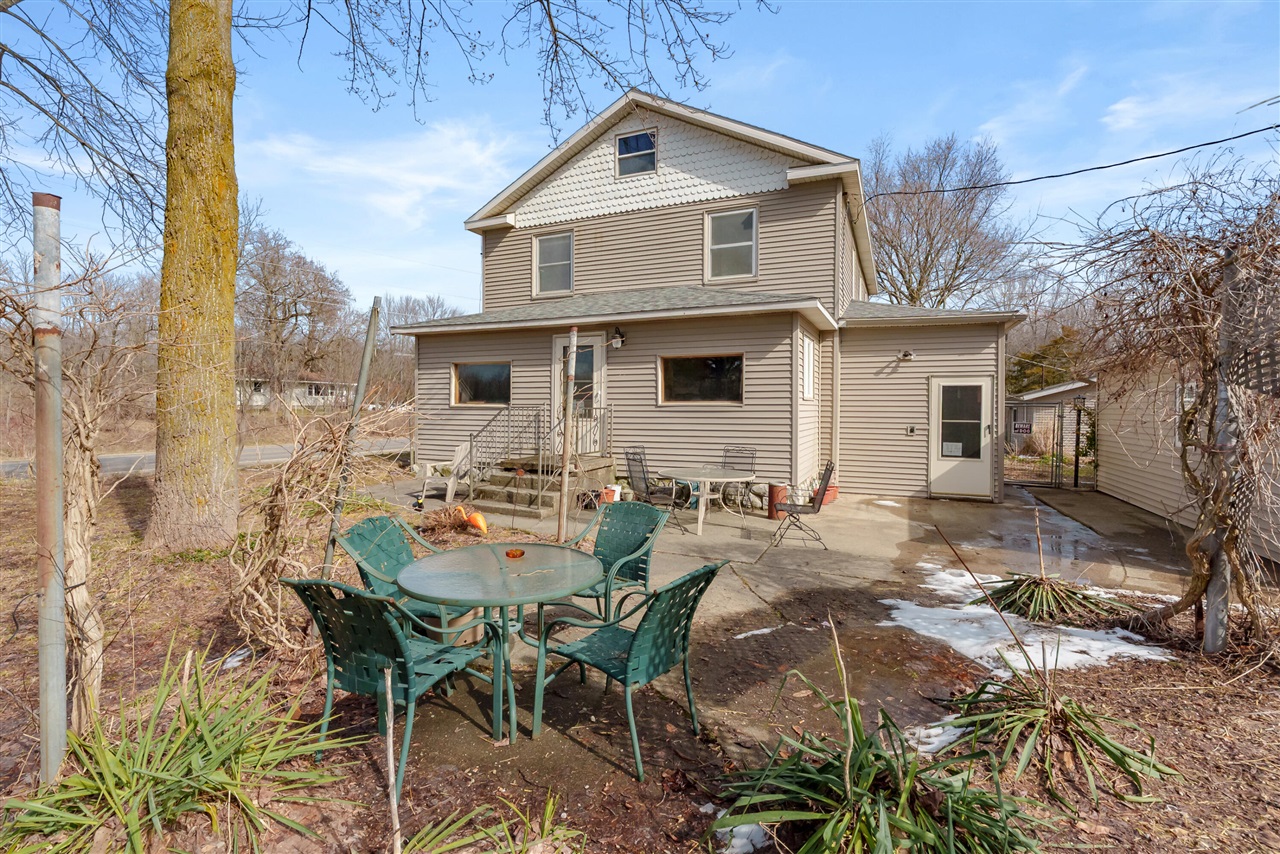 35553 M 43, Paw Paw, MI, 49079-8455