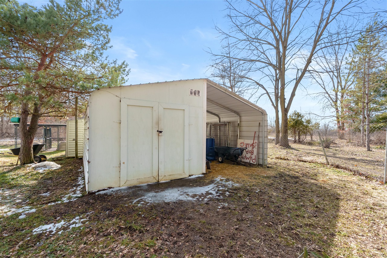 35553 M 43, Paw Paw, MI, 49079-8455