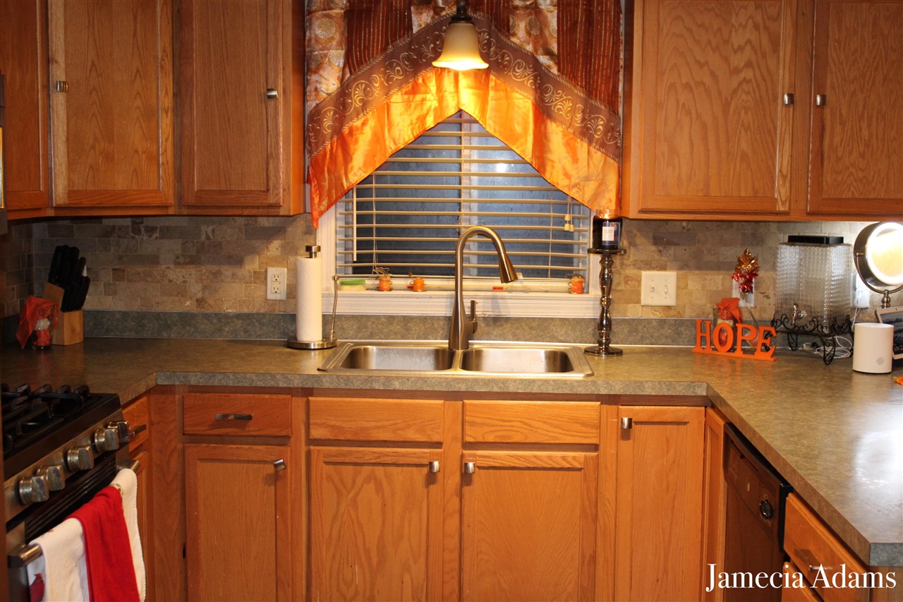 3844 Pfeiffer Woods Court, Grand Rapids, MI, 49512-9162