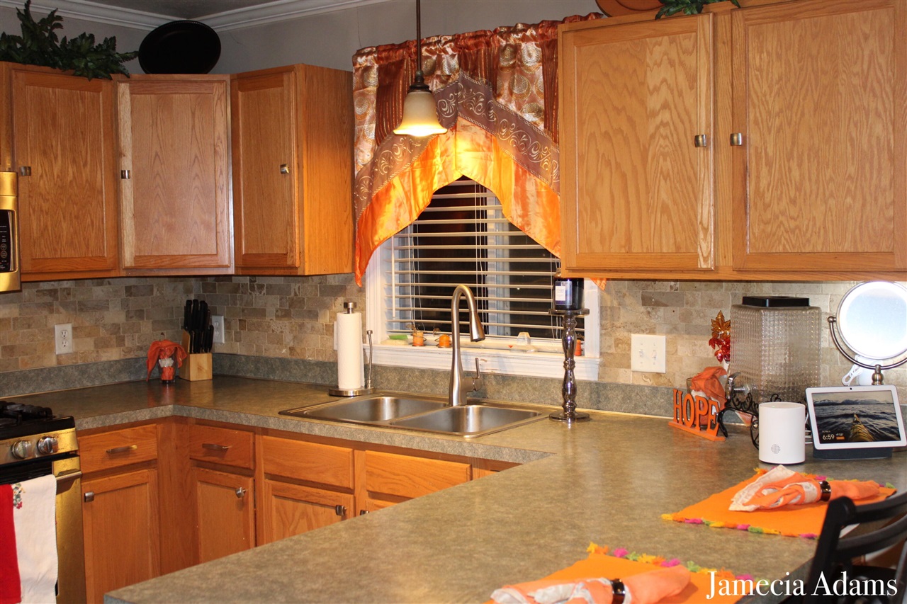 3844 Pfeiffer Woods Court, Grand Rapids, MI, 49512-9162