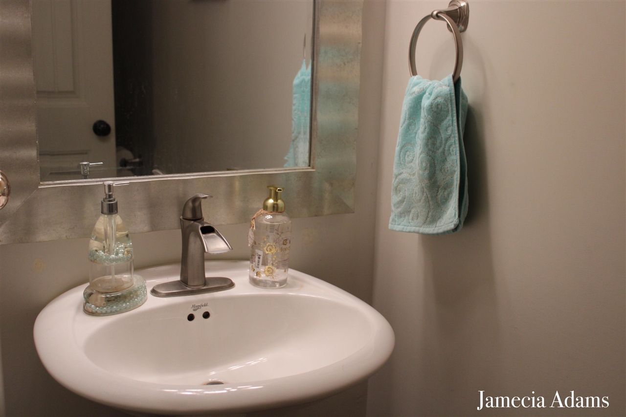 3844 Pfeiffer Woods Court, Grand Rapids, MI, 49512-9162