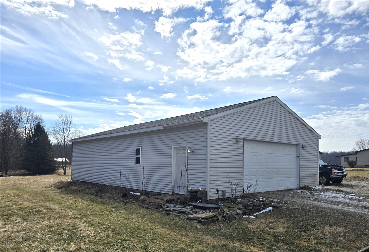 8020 Day Road, Bellevue, MI, 49021