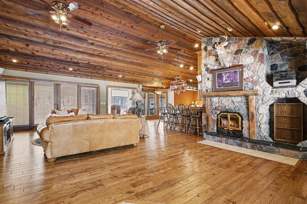 65650 Dailey Road, Edwardsburg, MI, 49112-9640