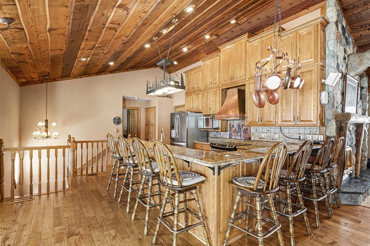 65650 Dailey Road, Edwardsburg, MI, 49112-9640