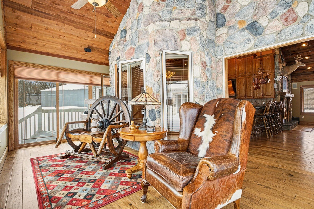 65650 Dailey Road, Edwardsburg, MI, 49112-9640
