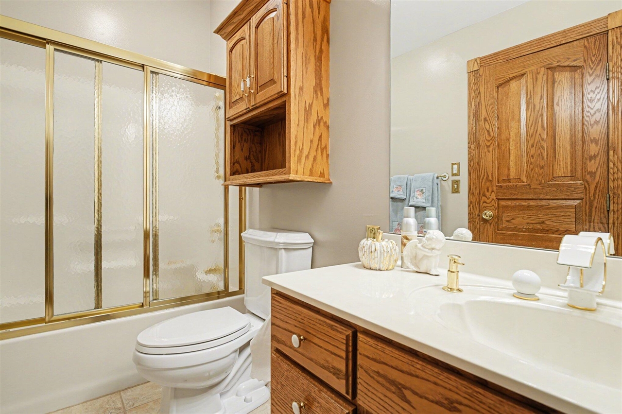 65650 Dailey Road, Edwardsburg, MI, 49112-9640