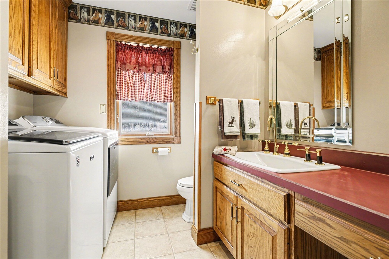 65650 Dailey Road, Edwardsburg, MI, 49112-9640