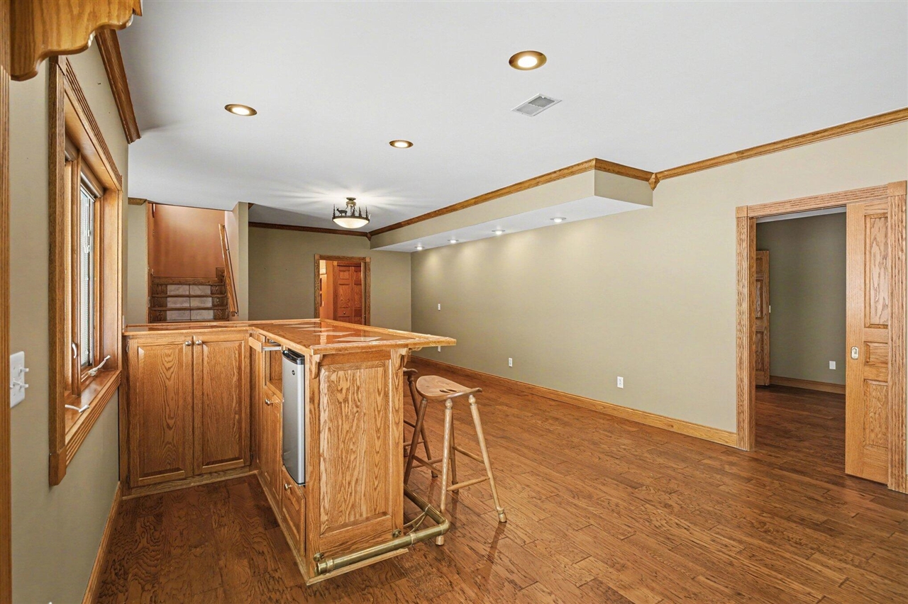 65650 Dailey Road, Edwardsburg, MI, 49112-9640