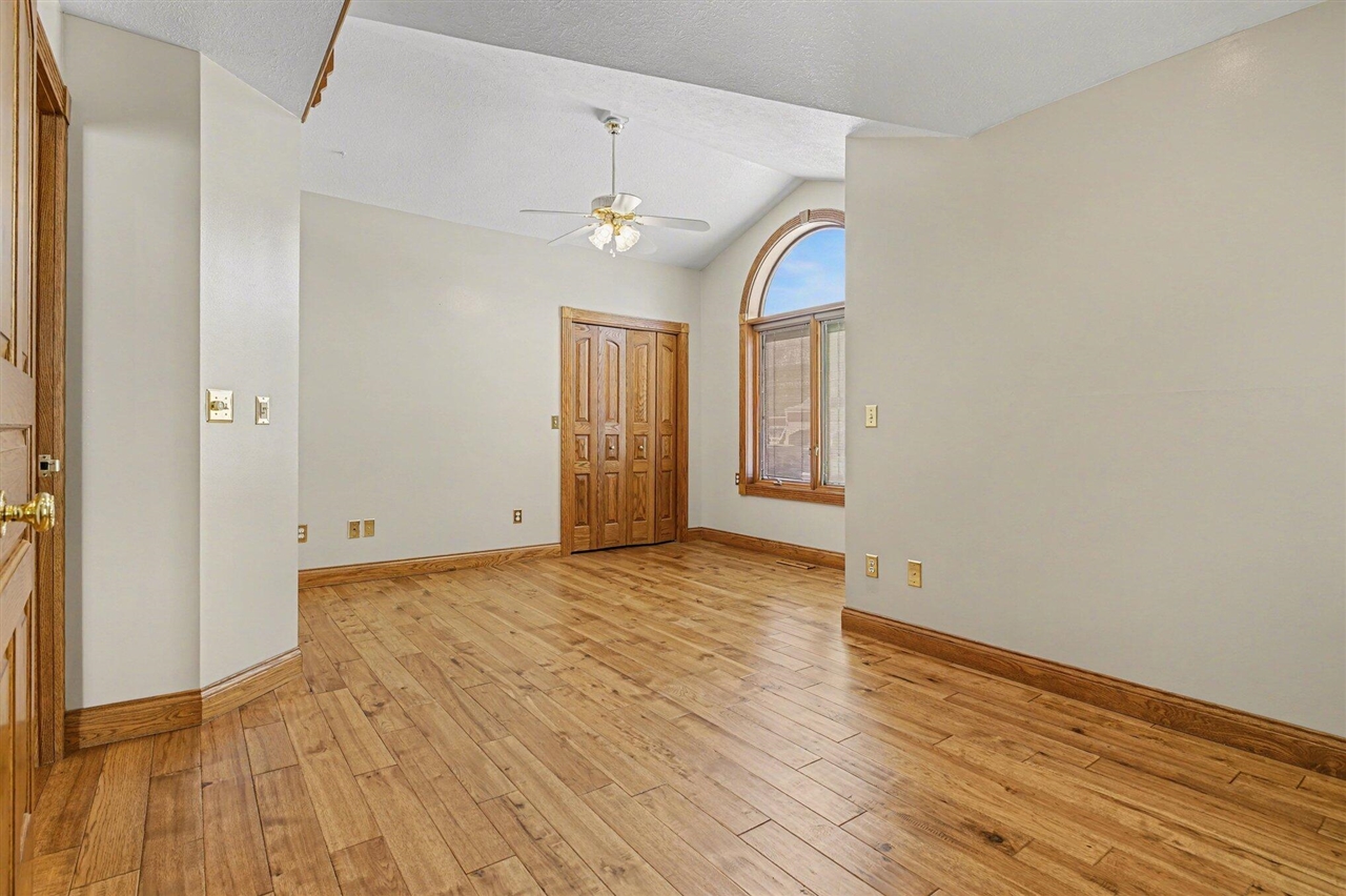 65650 Dailey Road, Edwardsburg, MI, 49112-9640