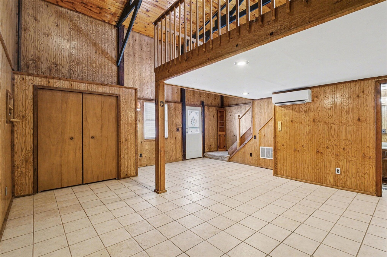 65650 Dailey Road, Edwardsburg, MI, 49112-9640