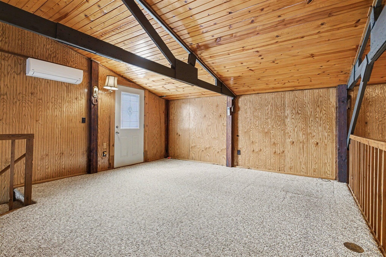 65650 Dailey Road, Edwardsburg, MI, 49112-9640