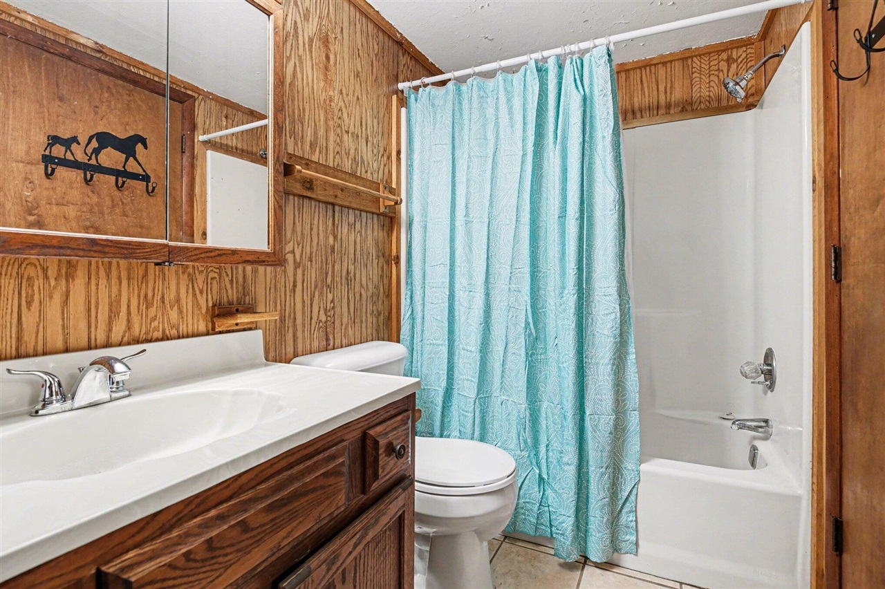 65650 Dailey Road, Edwardsburg, MI, 49112-9640