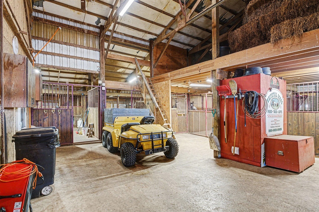 65650 Dailey Road, Edwardsburg, MI, 49112-9640