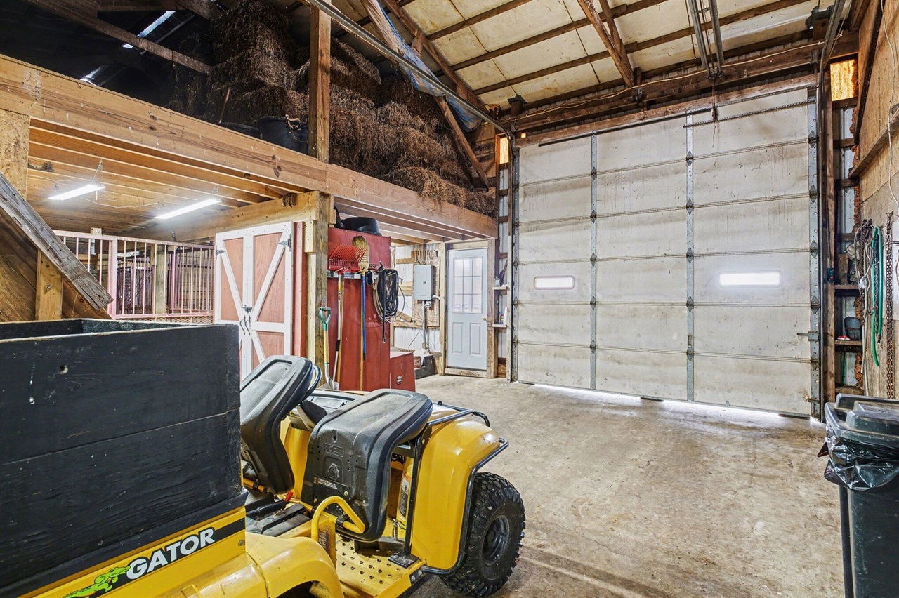65650 Dailey Road, Edwardsburg, MI, 49112-9640