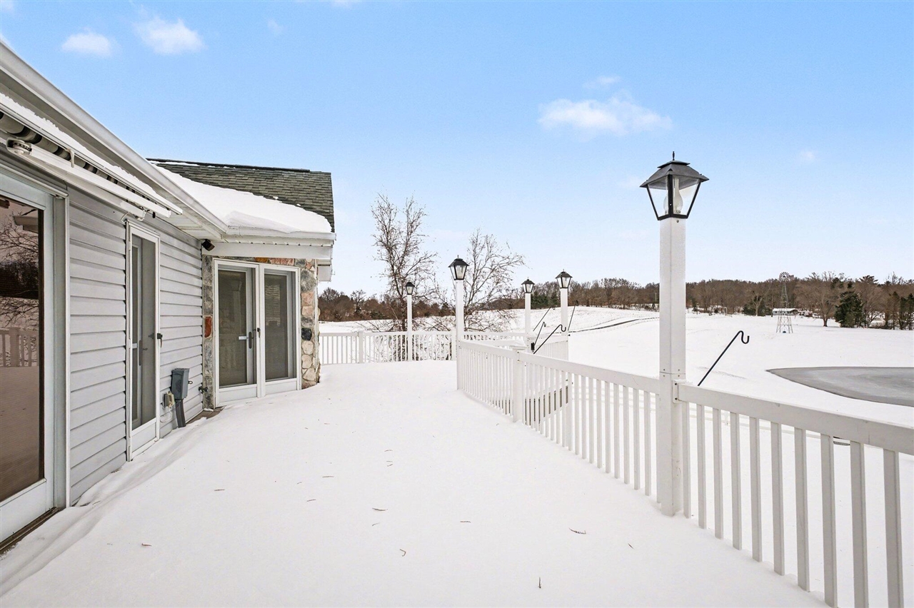 65650 Dailey Road, Edwardsburg, MI, 49112-9640