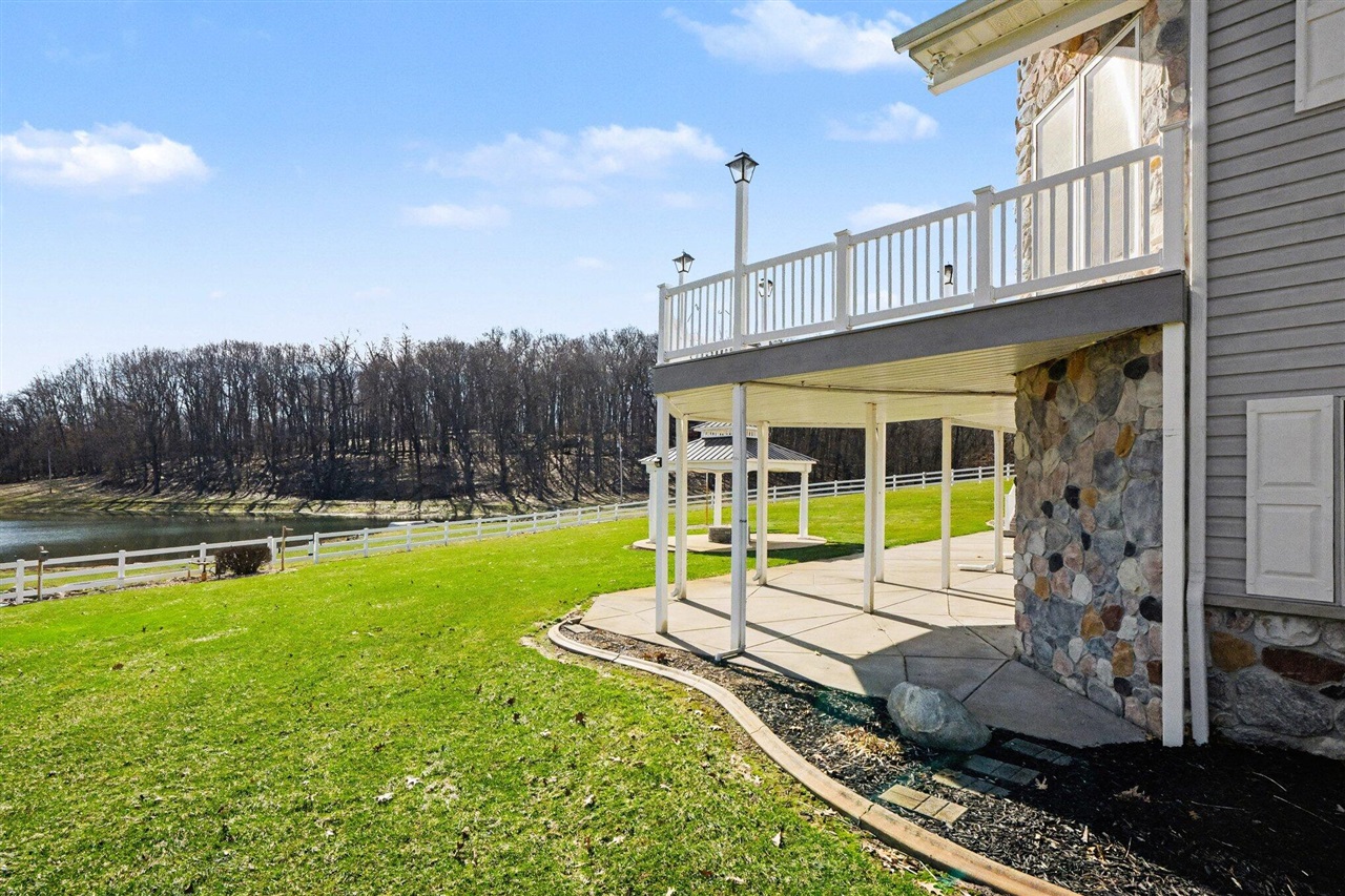 65650 Dailey Road, Edwardsburg, MI, 49112-9640