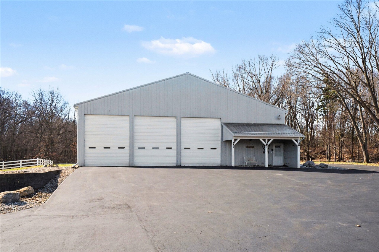 65650 Dailey Road, Edwardsburg, MI, 49112-9640