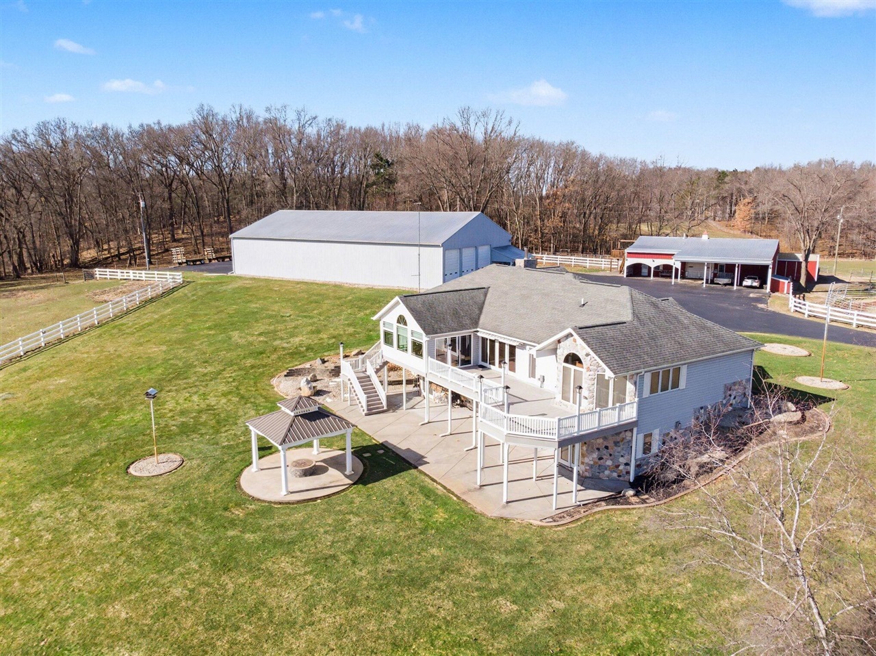 65650 Dailey Road, Edwardsburg, MI, 49112-9640