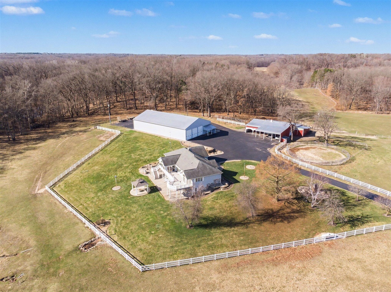 65650 Dailey Road, Edwardsburg, MI, 49112-9640