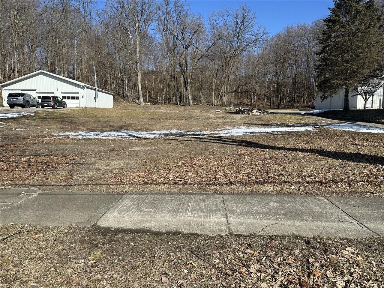 528 E Main Street photo 2