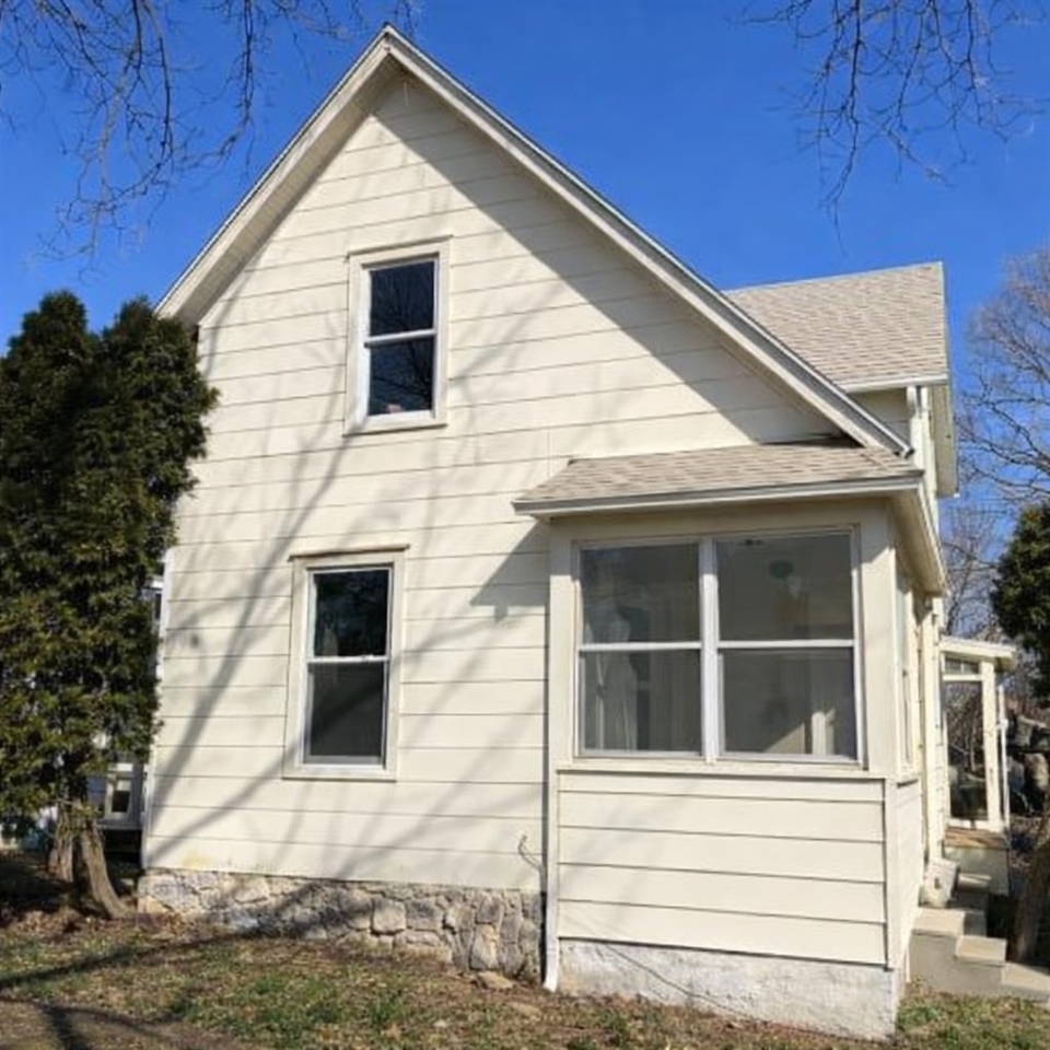 141 Bates Street, Jackson, MI, 49202-3601