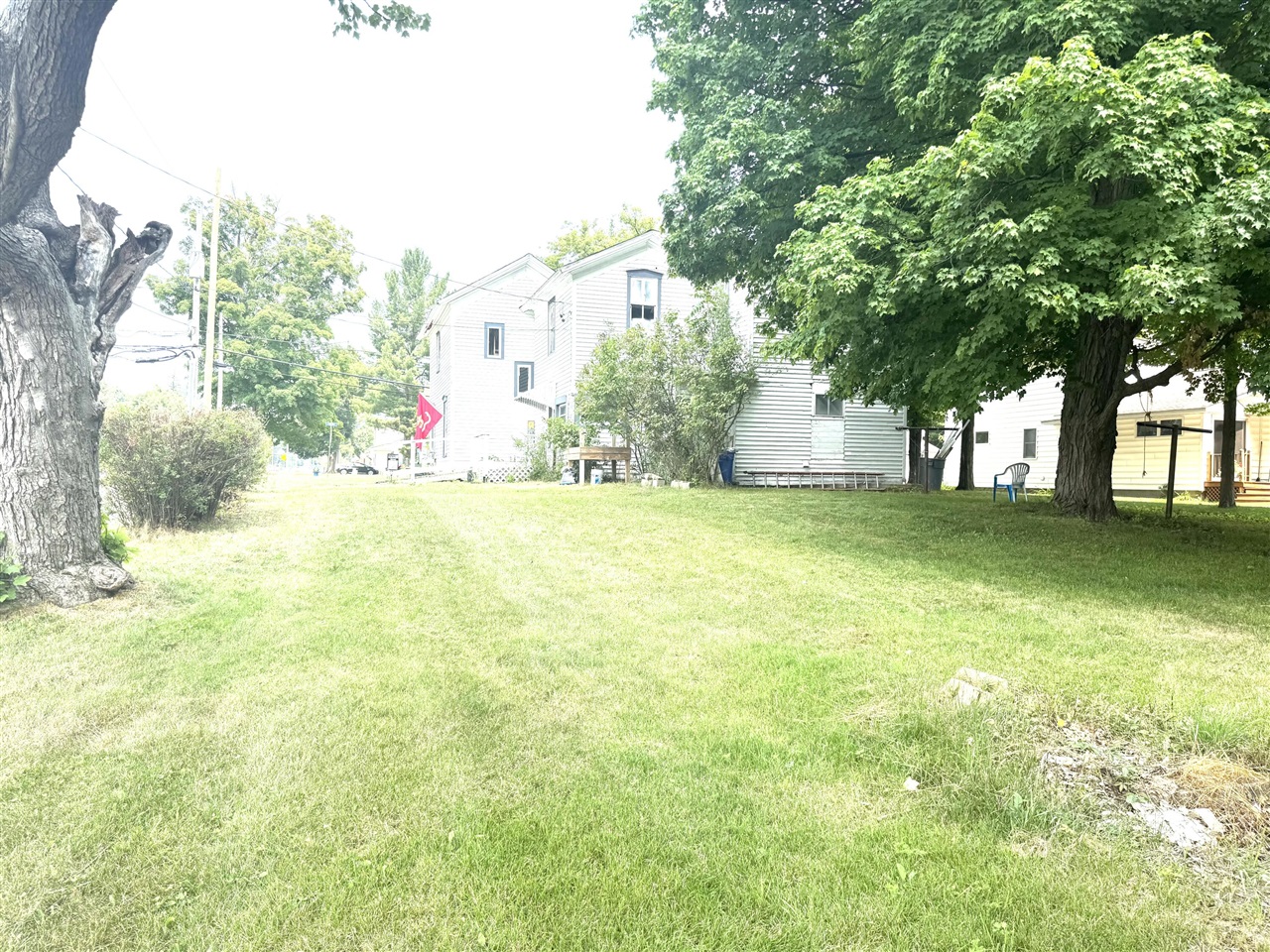 313 W 6th Street photo 20