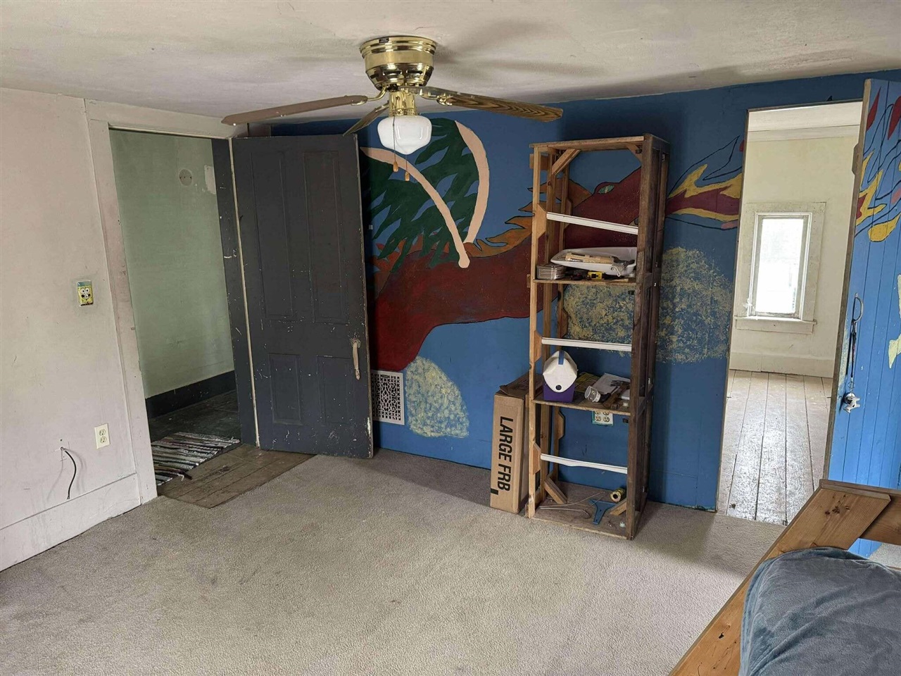 313 W 6th Street photo 72
