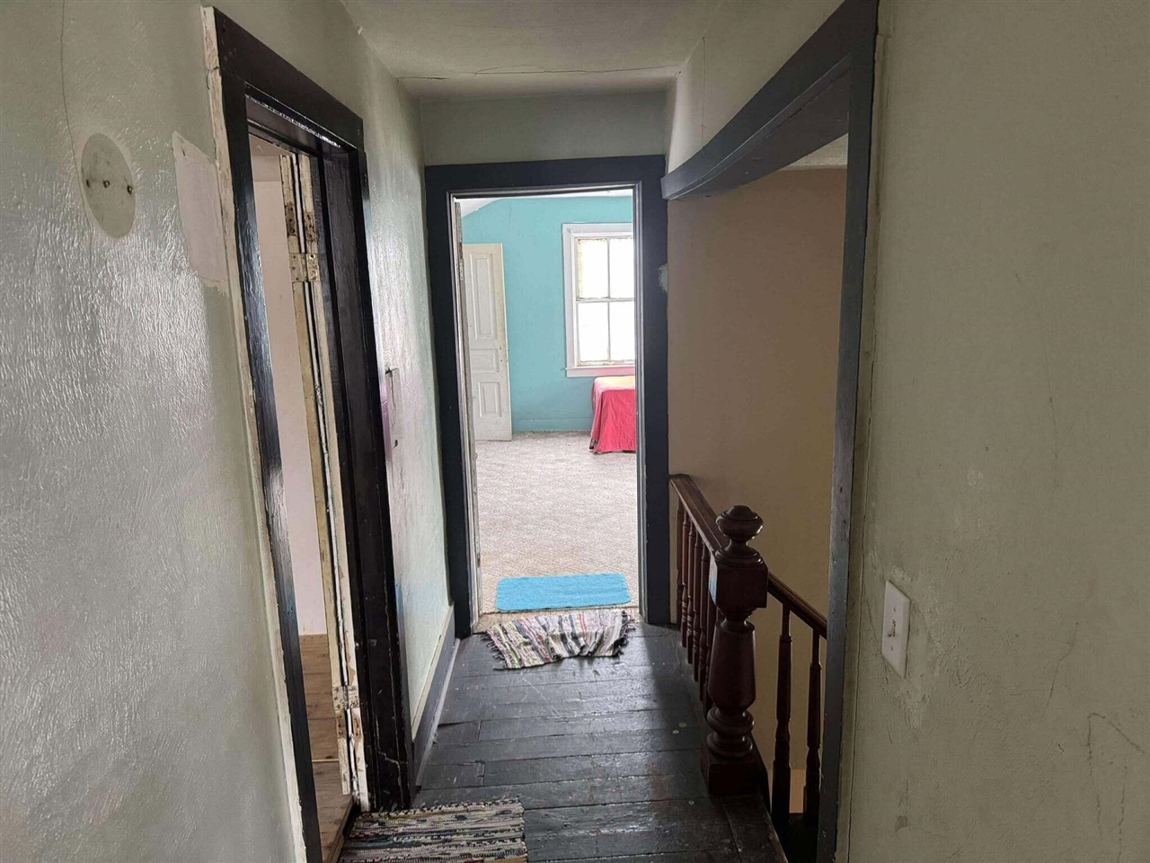 313 W 6th Street photo 85