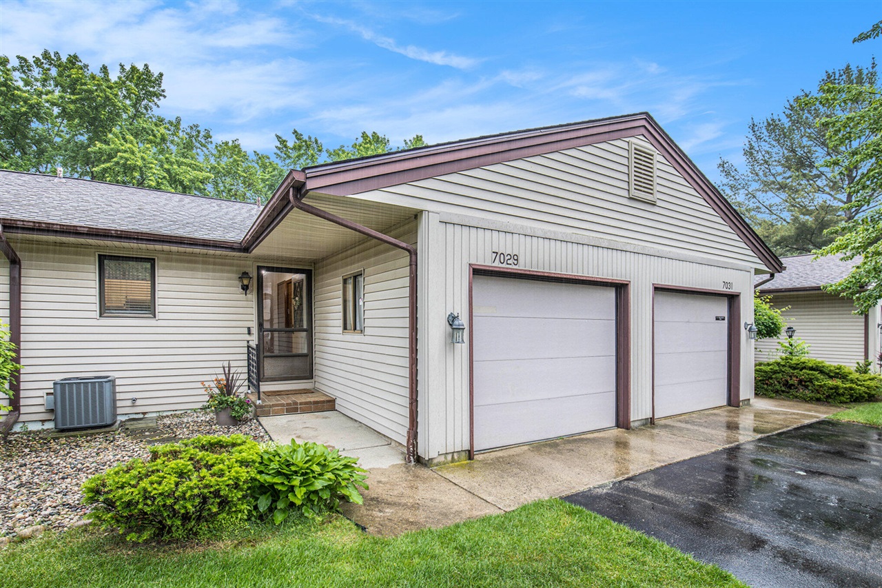 Homes for sale in Byron Center, MI | 7029 Gardenview Ct, Byron Center, MI 49315 | MLS# 70517322