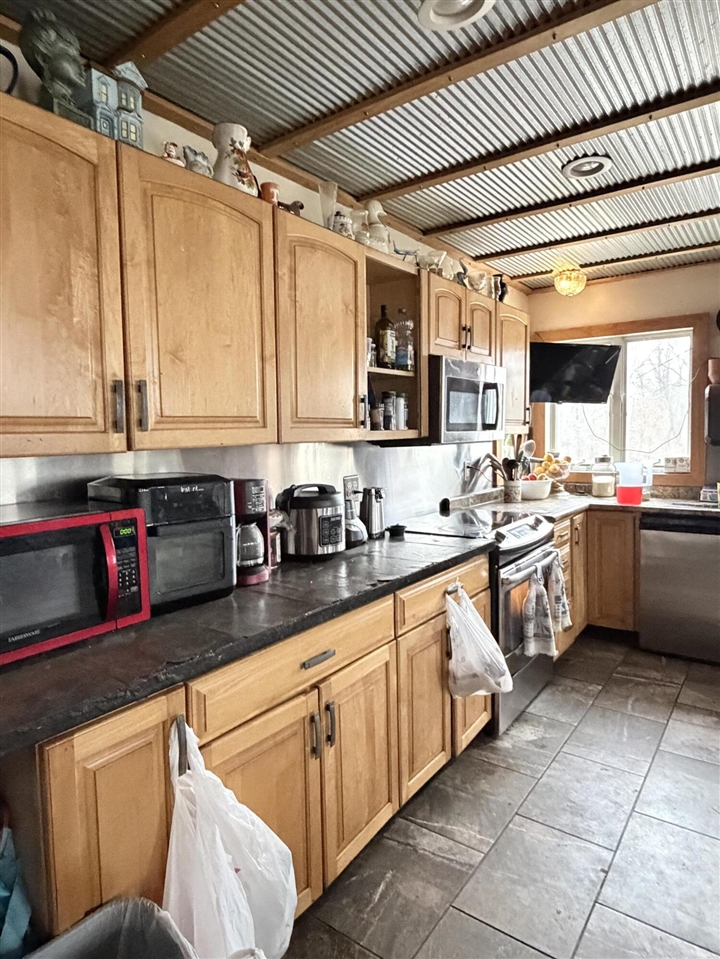 Homes for sale in Nashville, MI | 5232 Barryville Rd, Nashville, MI 49073 | MLS# 70517334