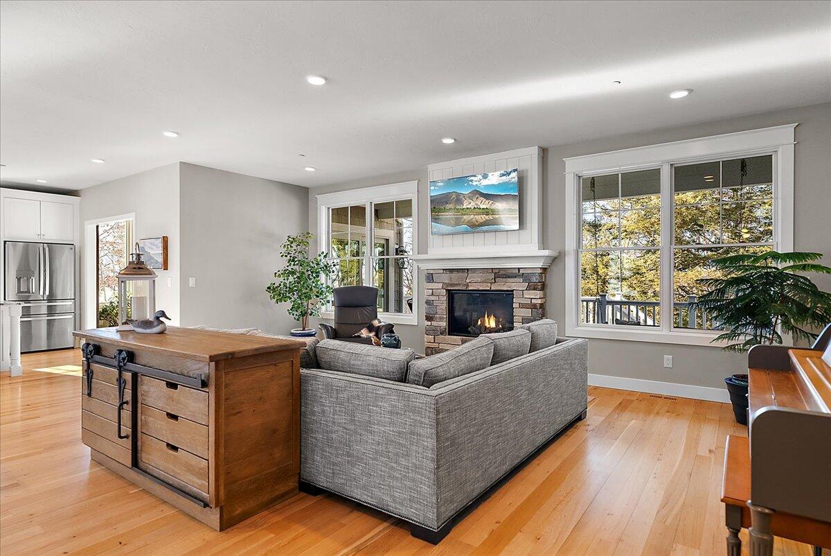 690 Dunegrass Circle Drive, Saugatuck, MI, 49453