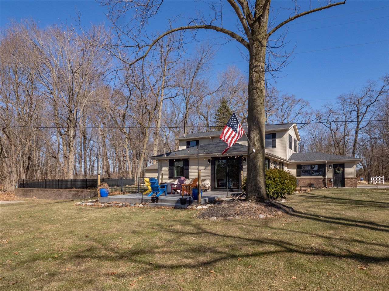 20070 Parkway Avenue, Three Rivers, MI, 49093-9041