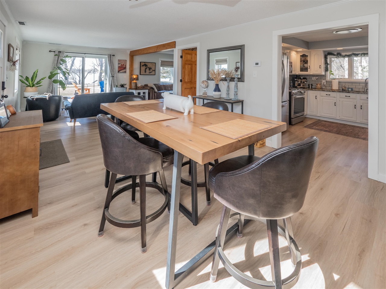 20070 Parkway Avenue, Three Rivers, MI, 49093-9041