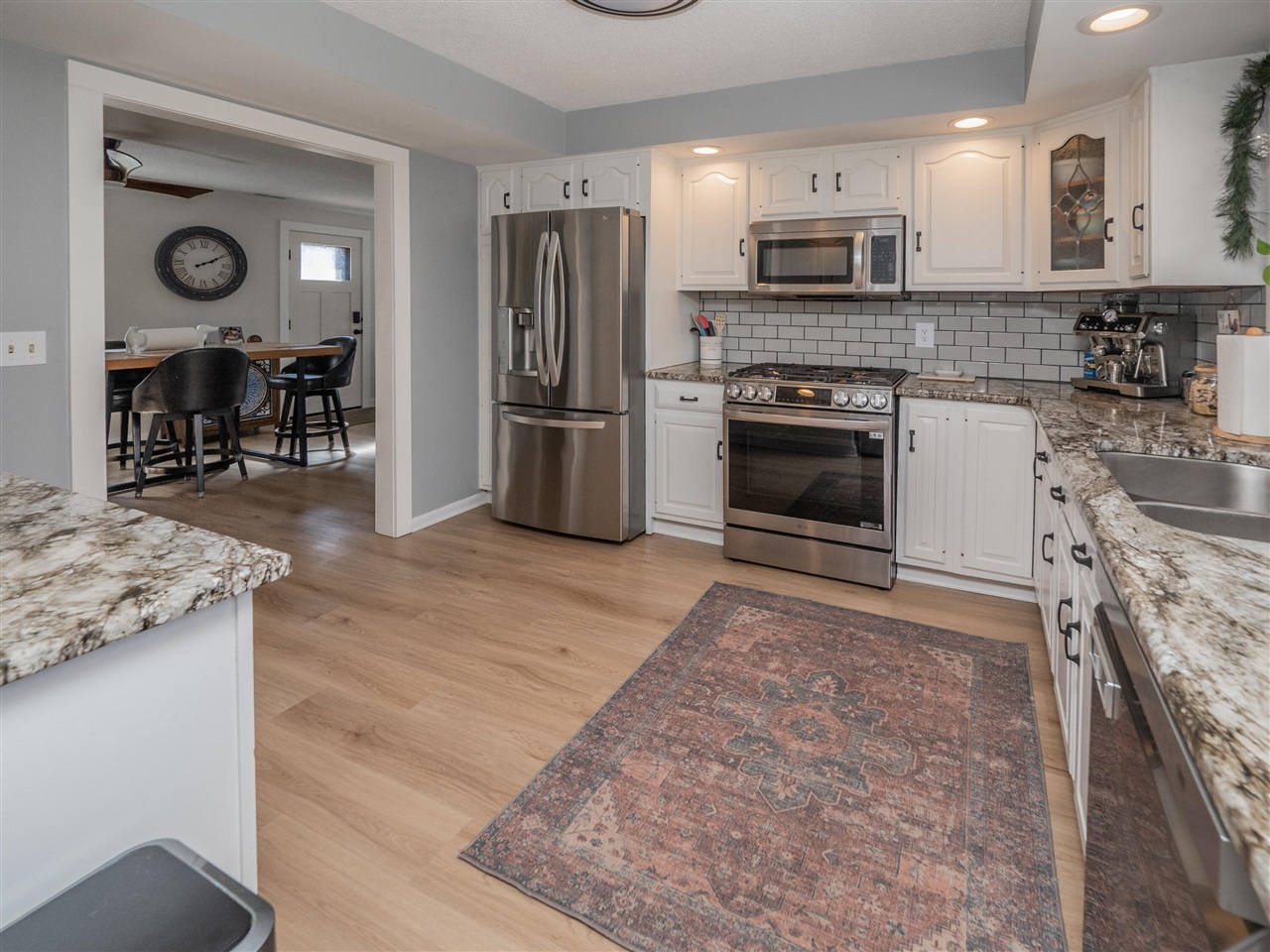 20070 Parkway Avenue, Three Rivers, MI, 49093-9041