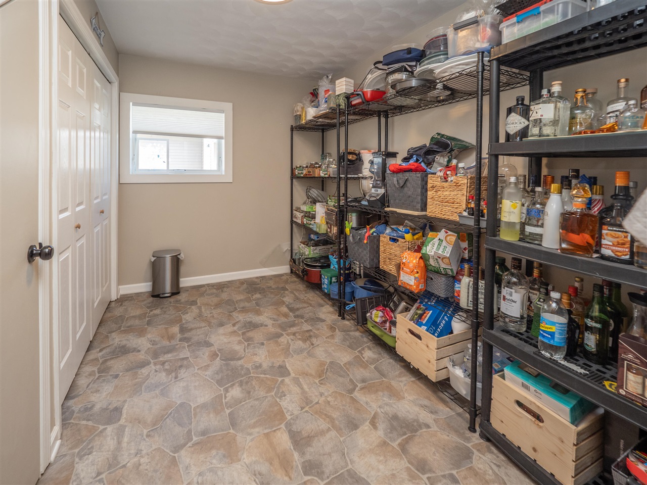 20070 Parkway Avenue, Three Rivers, MI, 49093-9041