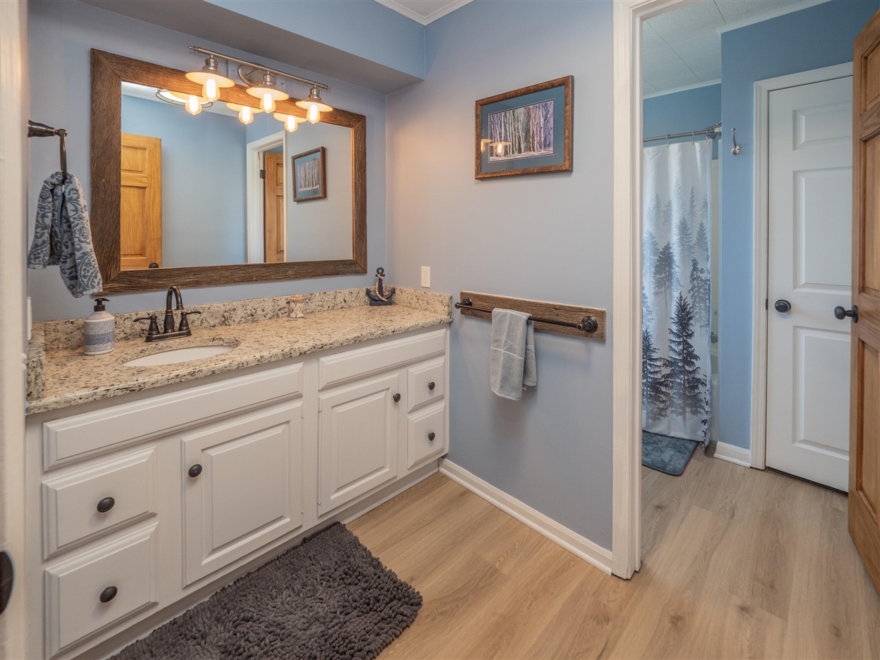 20070 Parkway Avenue, Three Rivers, MI, 49093-9041