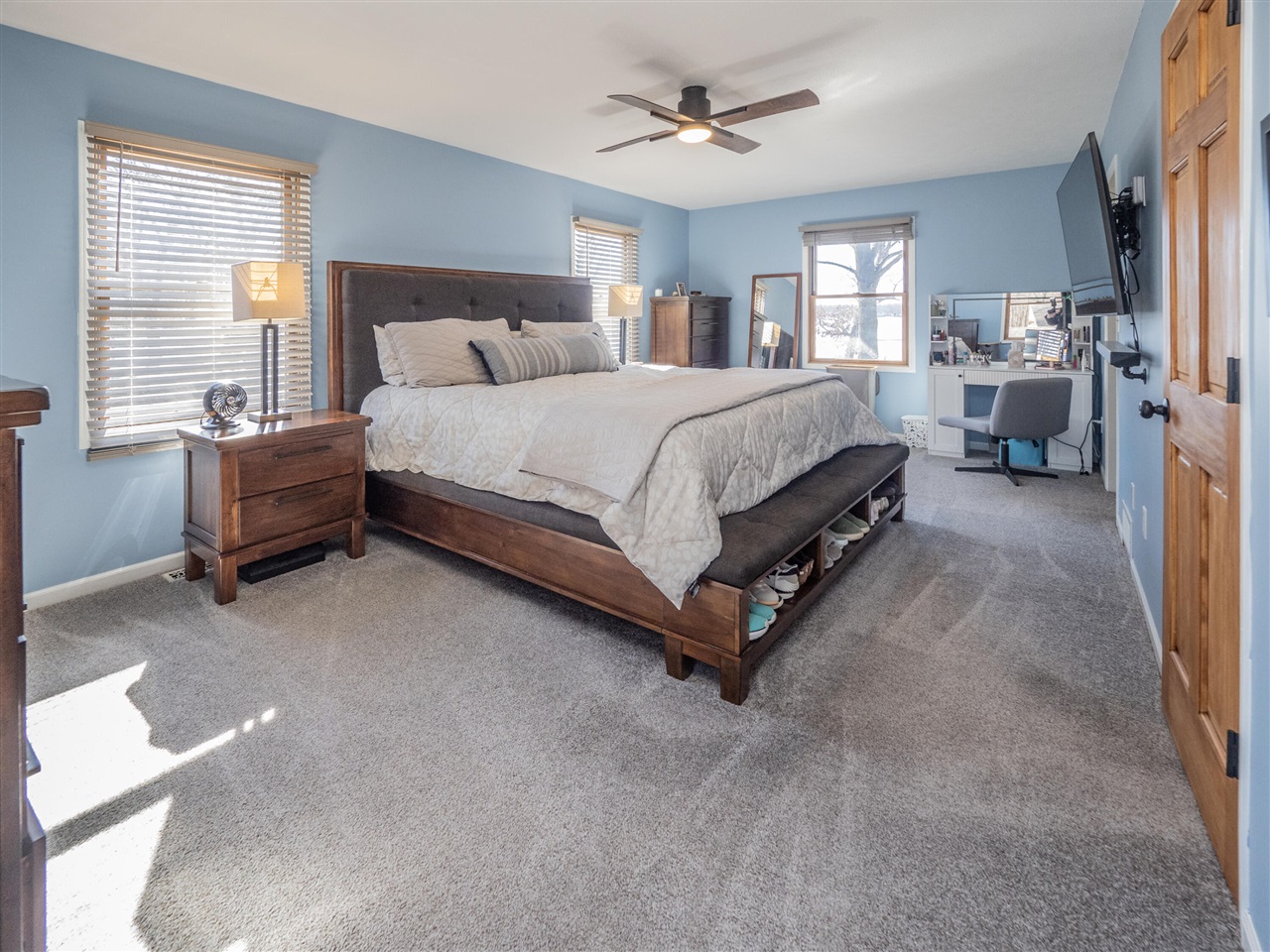 20070 Parkway Avenue, Three Rivers, MI, 49093-9041