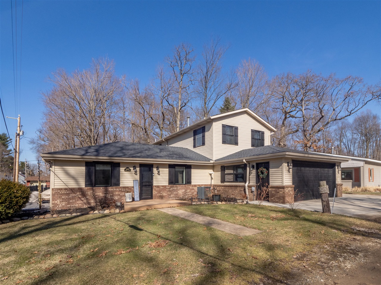 20070 Parkway Avenue, Three Rivers, MI, 49093-9041