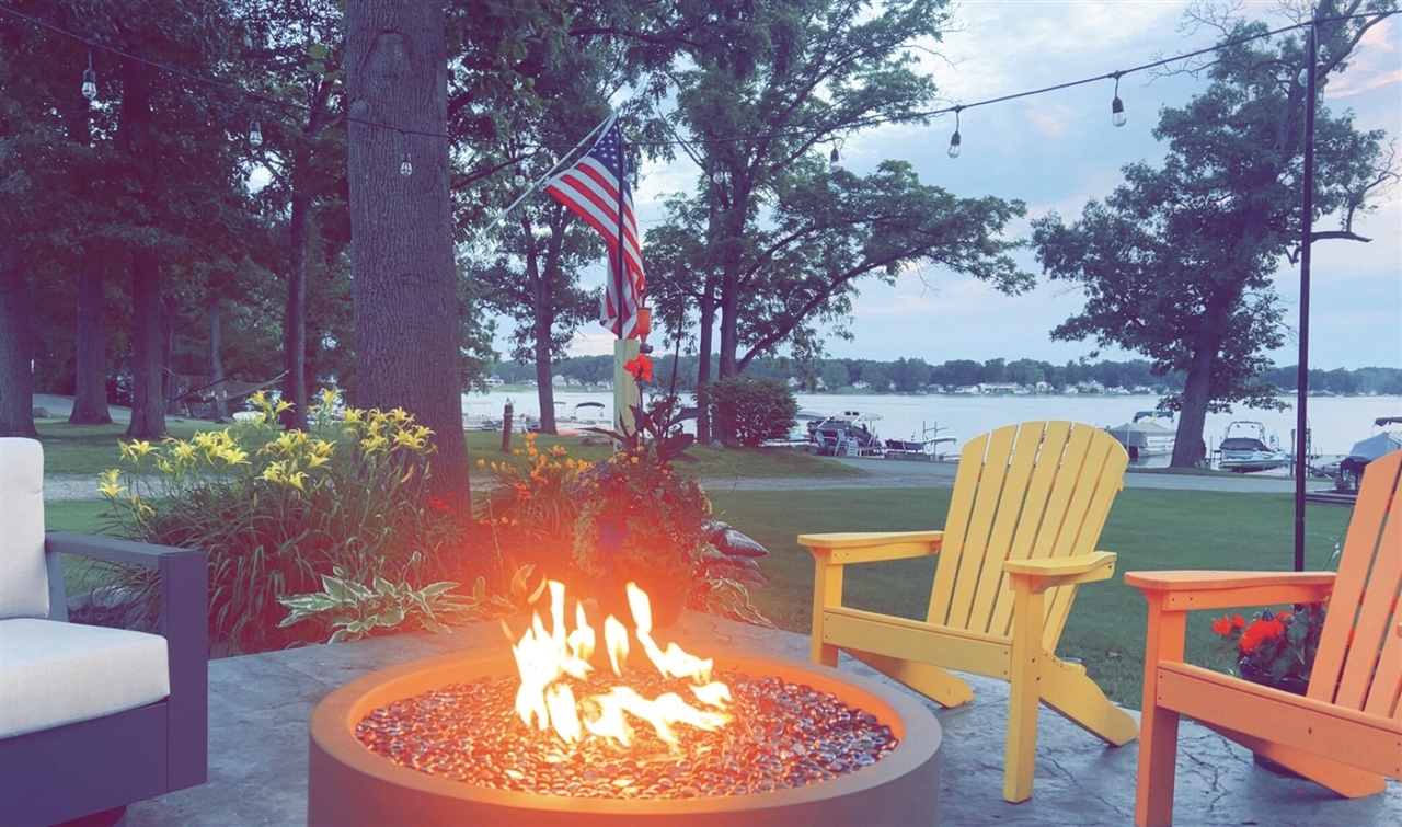 20070 Parkway Avenue, Three Rivers, MI, 49093-9041