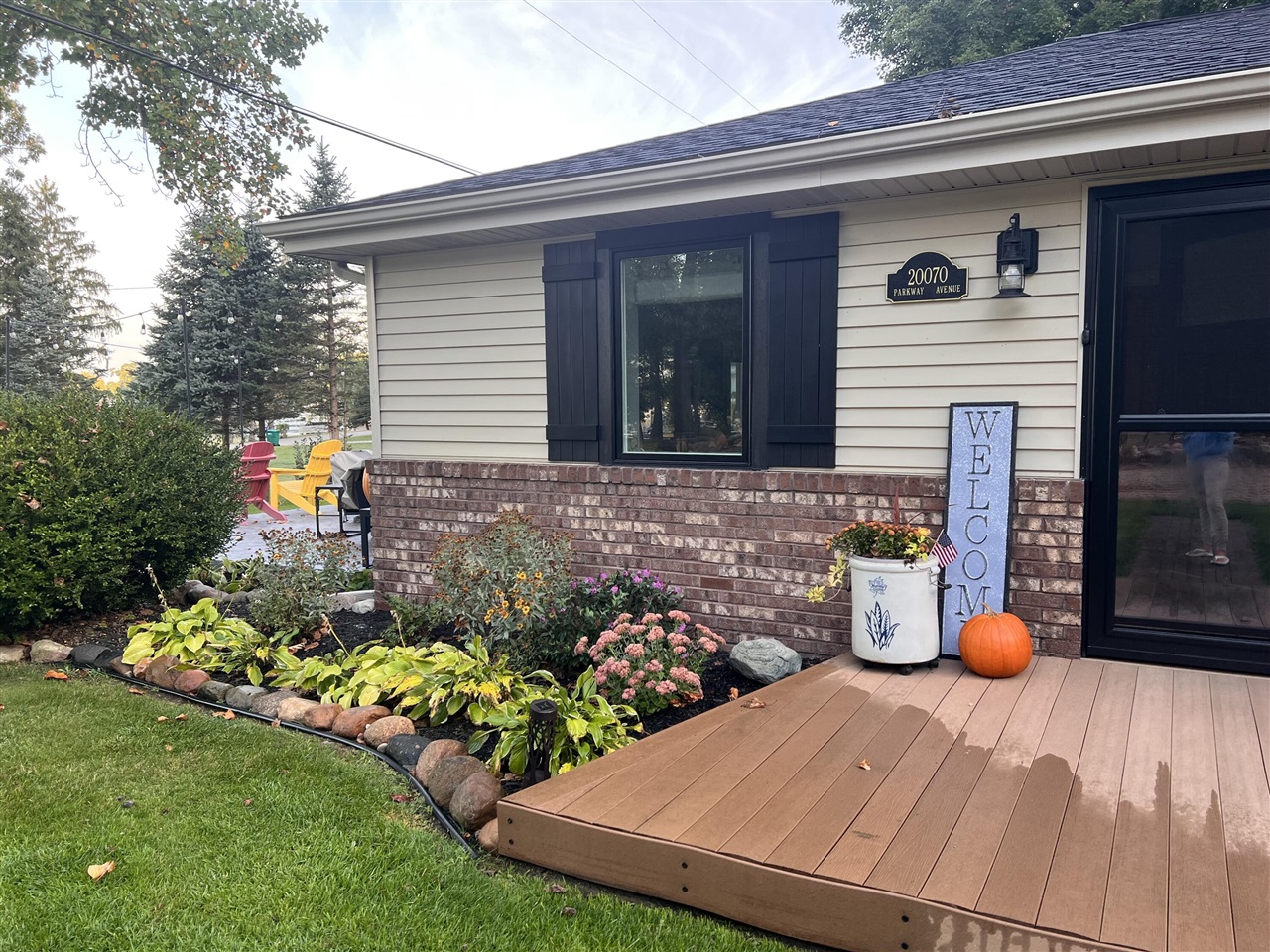 20070 Parkway Avenue, Three Rivers, MI, 49093-9041