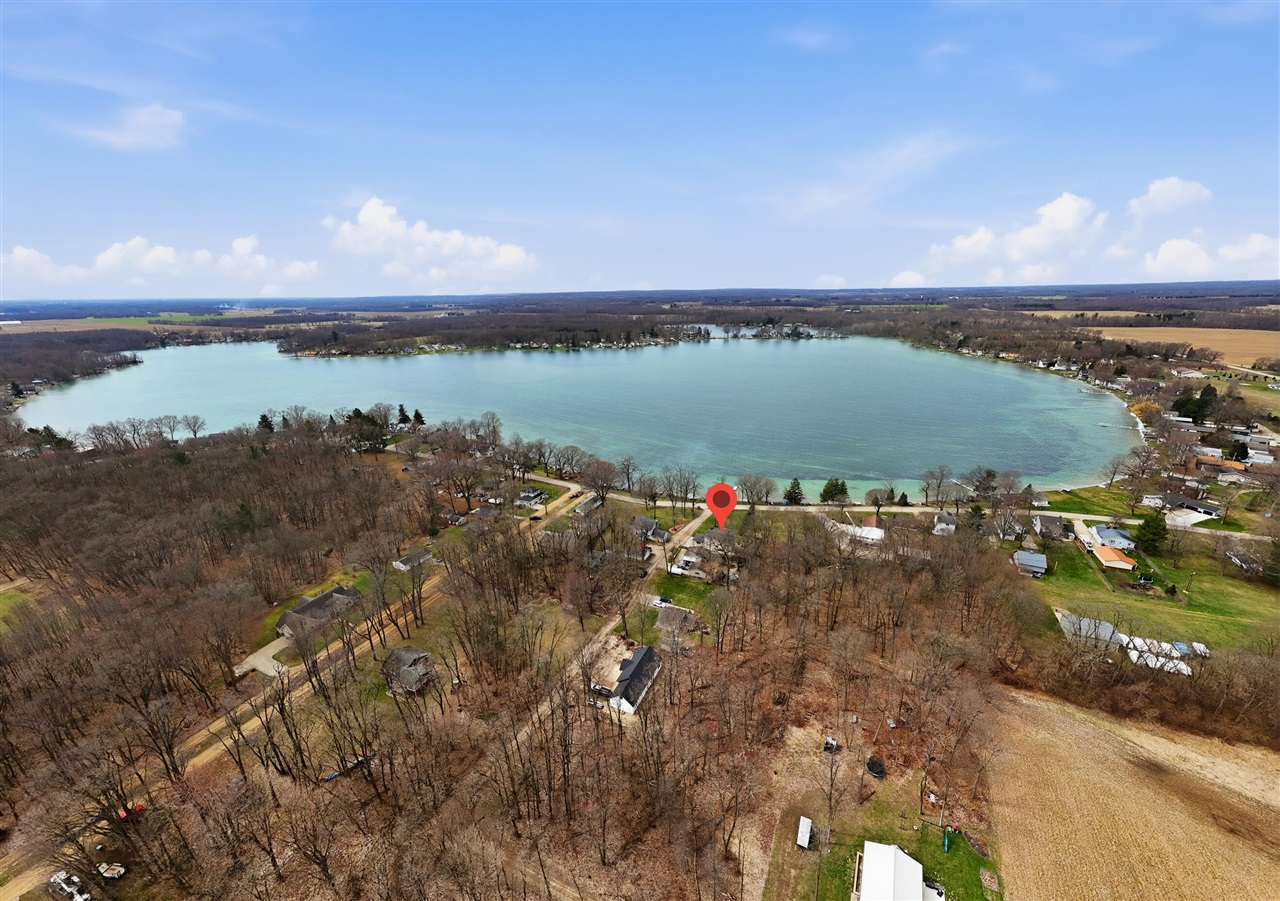 20070 Parkway Avenue, Three Rivers, MI, 49093-9041