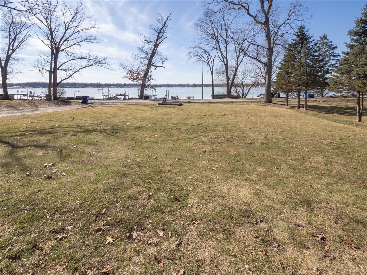 20070 Parkway Avenue, Three Rivers, MI, 49093-9041