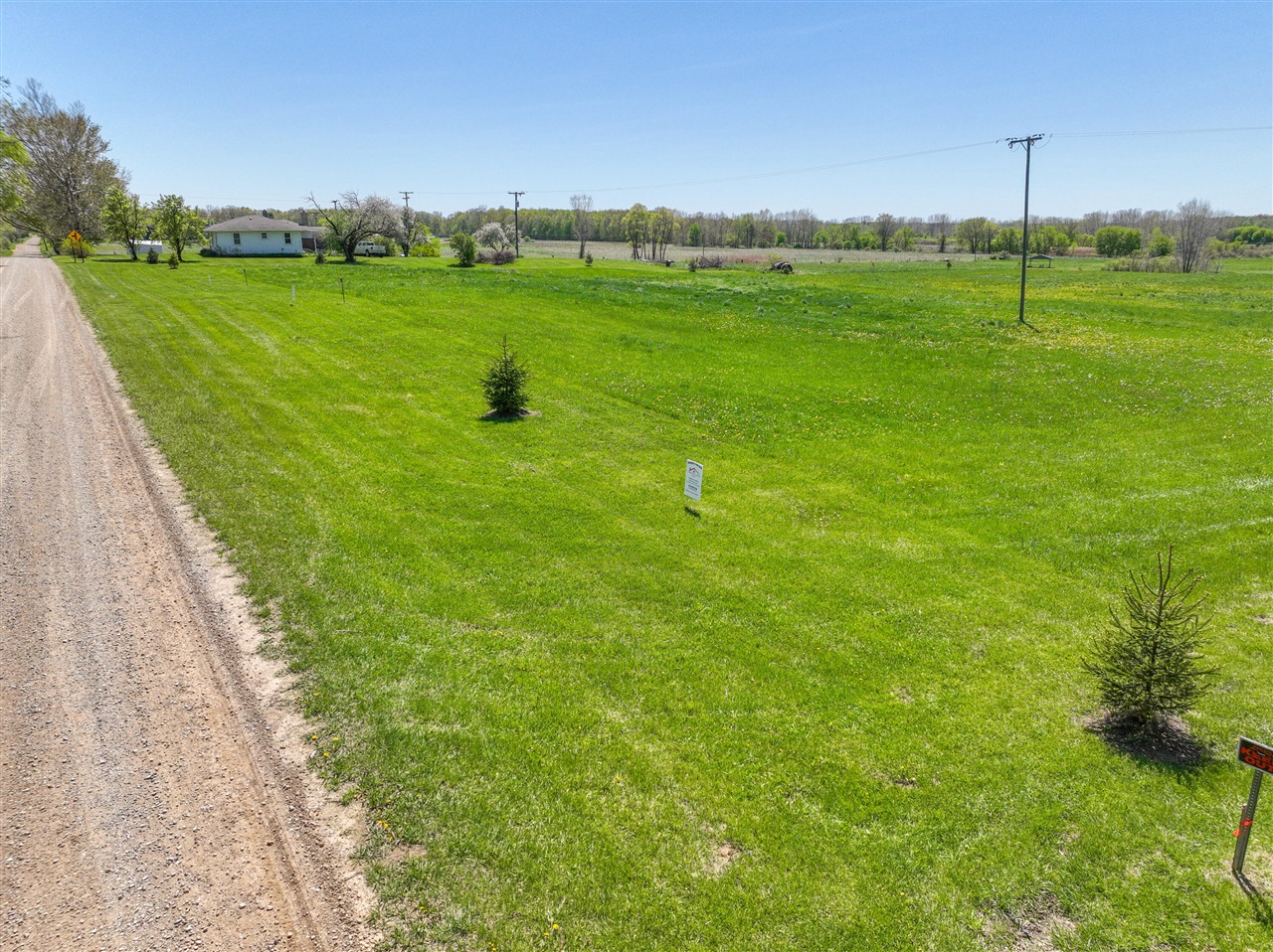 Homes for sale in Webberville, MI | 6025 N Herrington Rd, Webberville, MI 48892 | MLS# 70517384