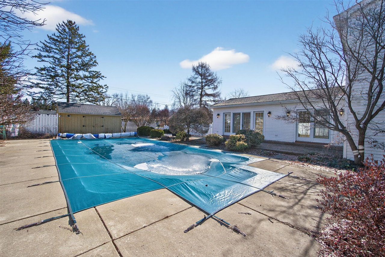 829 Thorntree Boulevard, Jackson, MI, 49203-2517