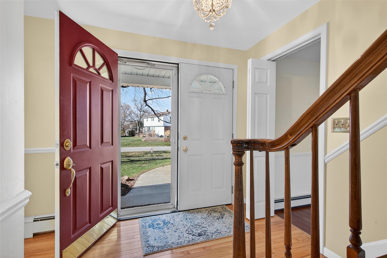 829 Thorntree Boulevard, Jackson, MI, 49203-2517